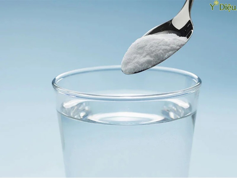Sử dụng nước muối để điều trị nấm lưỡi
